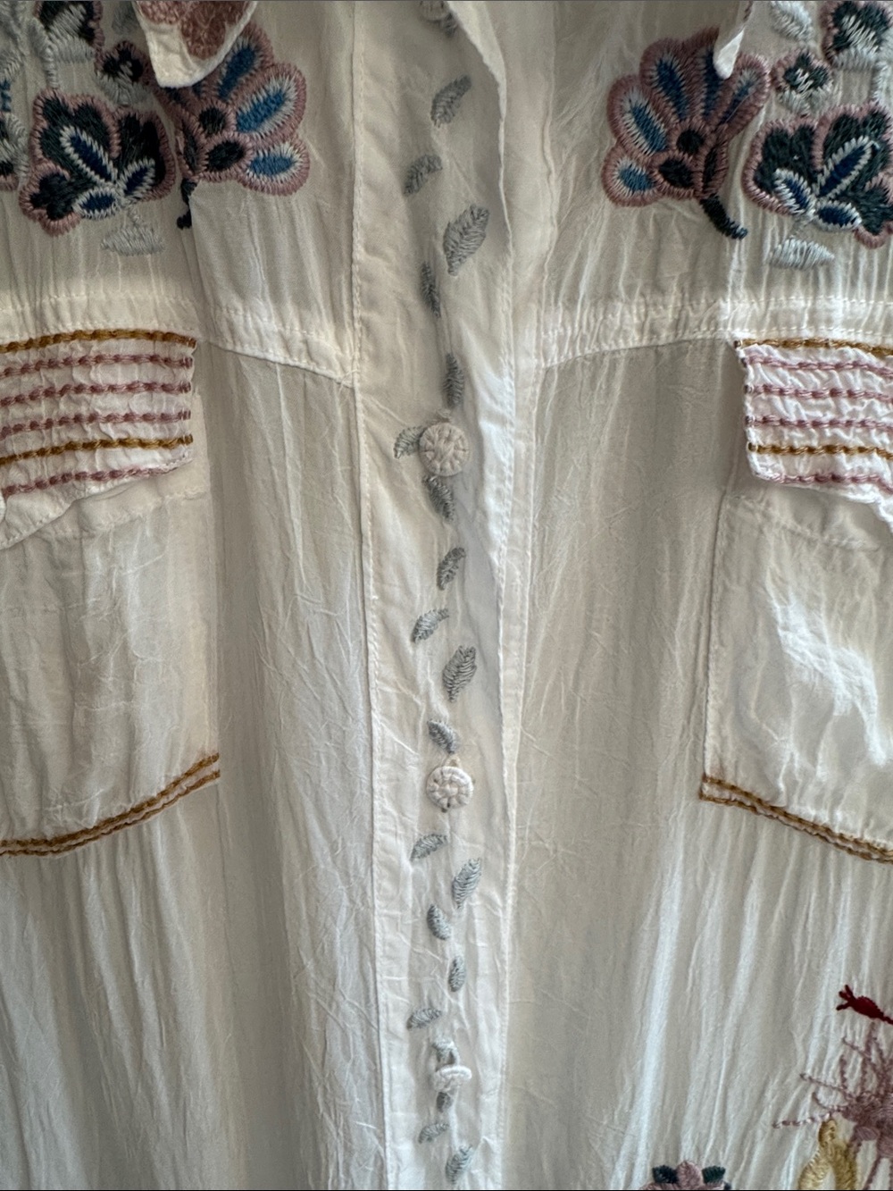 Johnny Was White Embroidered Floral Button-Down Blouse Size Small - Picture 4 of 8